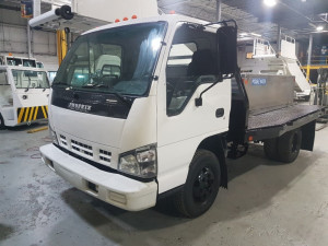 Custom Isuzu Potable Water Service Truck