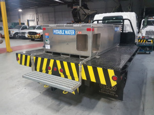 Custom Isuzu Potable Water Service Truck