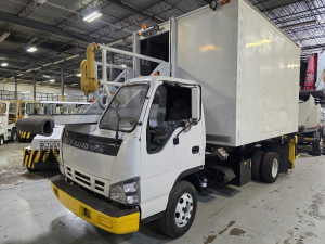 Globe Catering Truck