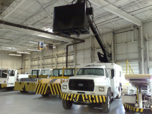 FMC LMD 2000 Aircraft Deicer Truck