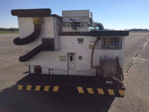 Wollard lav truck with lift