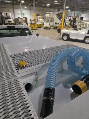 Aircraft Lavatory Service Vehicle